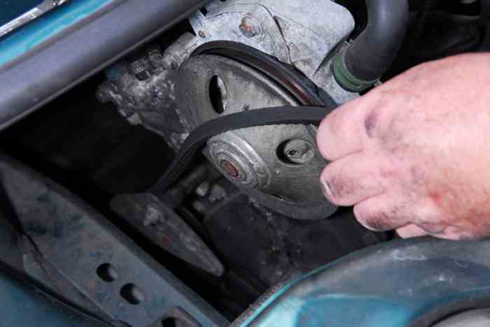 Quand et pourquoi changer sa pompe à eau de moteur auto ?