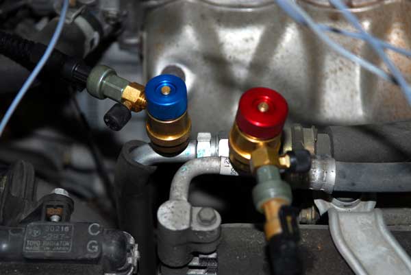 Sonde lambda - capteur d'oxygène conçu pour enregistrer la quantité d' oxygène restant dans les gaz d'échappement du moteur de voiture se trouve  dans le système d'échappement. Méta Photo Stock - Alamy