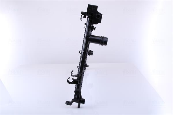 Radiador motor NISSENS 606447