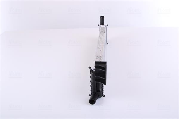 Radiateur moteur (Radiateur de refroidissement) NISSENS 606793