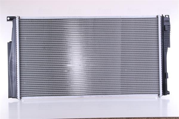 Radiateur moteur (Radiateur de refroidissement) NISSENS 60817