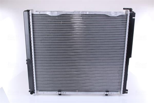Radiateur moteur (Radiateur de refroidissement) NISSENS ref. 62696A