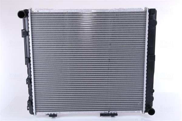 Radiateur moteur (Radiateur de refroidissement) NISSENS ref. 62697A