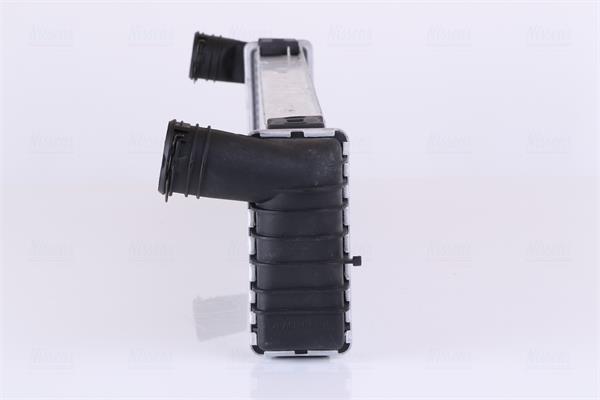 Radiateur moteur (Radiateur de refroidissement) NISSENS 63798