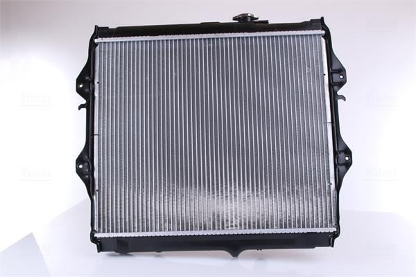 Radiateur moteur (Radiateur de refroidissement) NISSENS ref. 64683A