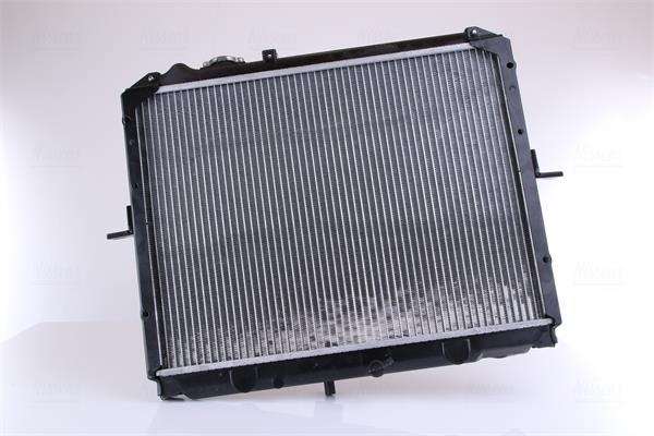 Radiateur moteur (Radiateur de refroidissement) NISSENS 66646