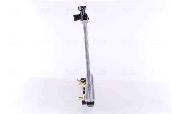 Radiateur moteur (Radiateur de refroidissement) NISSENS 67023