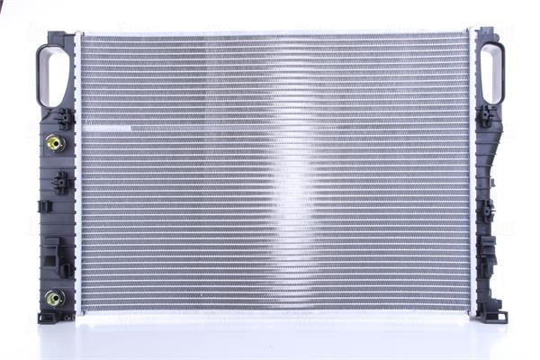 Radiador motor NISSENS 67105