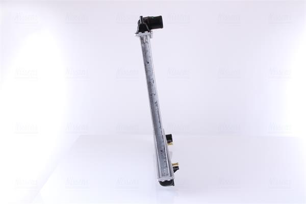 Radiateur moteur (Radiateur de refroidissement) NISSENS 67352
