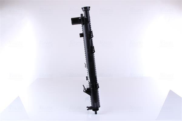 Radiateur moteur (Radiateur de refroidissement) NISSENS 67466