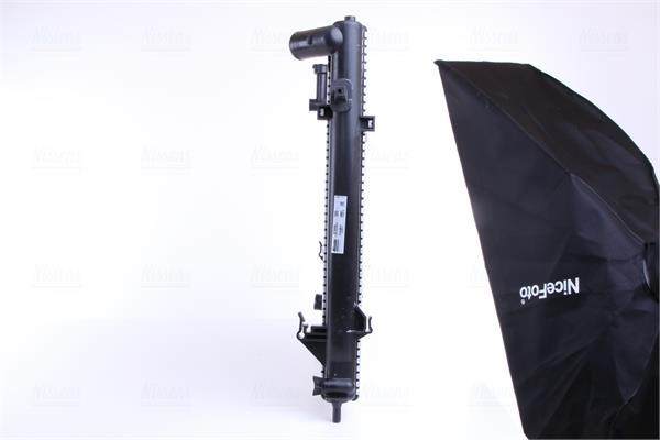 Radiateur moteur (Radiateur de refroidissement) NISSENS 675005