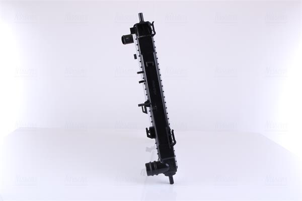 Radiateur moteur (Radiateur de refroidissement) NISSENS 67607