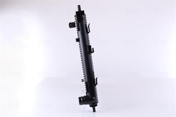Radiateur moteur (Radiateur de refroidissement) NISSENS 67615