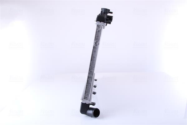 Radiateur moteur (Radiateur de refroidissement) NISSENS 67737