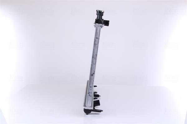 Radiador motor NISSENS 681386