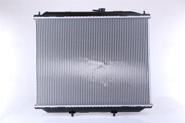 Radiador, refrigeración del motor NISSENS ref. 68706A