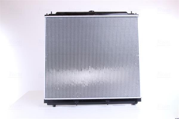 Radiador motor NISSENS 68717