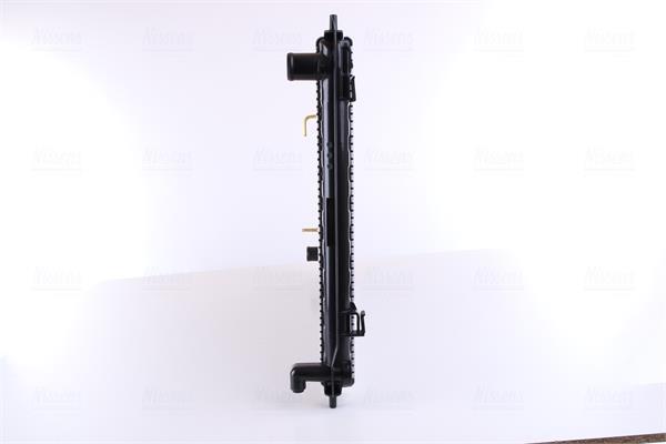 Radiador motor NISSENS 68743