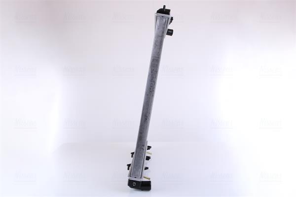 Radiateur moteur (Radiateur de refroidissement) NISSENS 68809