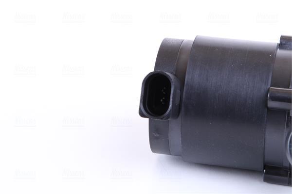 Pompe à eau NISSENS 831067