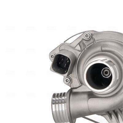 Pompe à eau NISSENS 831075