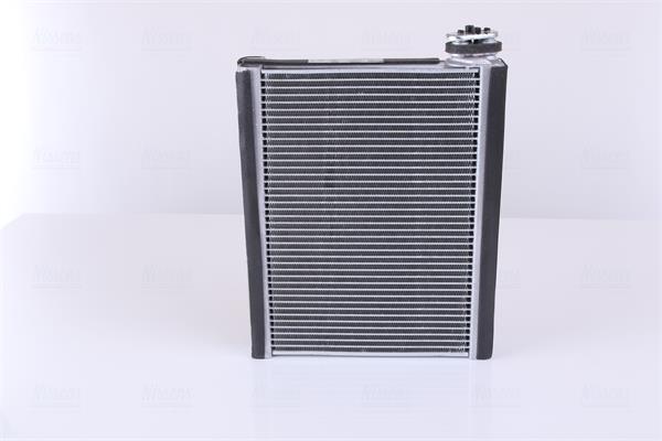 Evaporador de ar condicionado NISSENS 92368