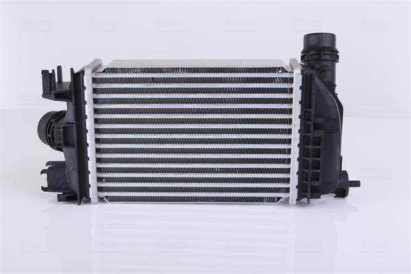 Intercooler, échangeur (Refroidisseur d'air) NISSENS 961526