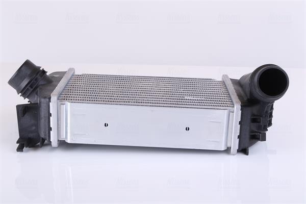 Intercooler, échangeur (Refroidisseur d'air) NISSENS 961526