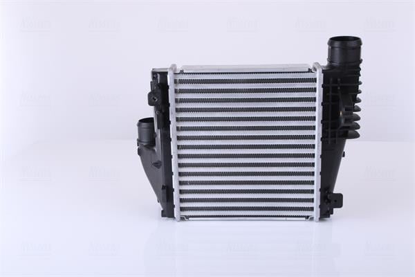 Intercooler, échangeur (Refroidisseur d'air) NISSENS ref. 96380