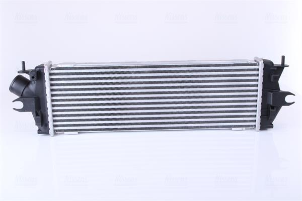 Intercooler, échangeur (Refroidisseur d'air) NISSENS ref. 96583