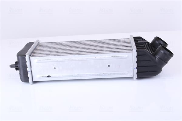 Intercooler, échangeur (Refroidisseur d'air) NISSENS ref. 96612