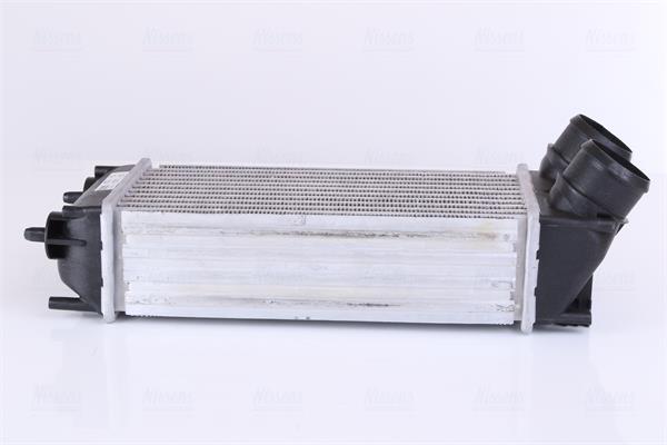 Intercooler, échangeur (Refroidisseur d'air) NISSENS ref. 96626