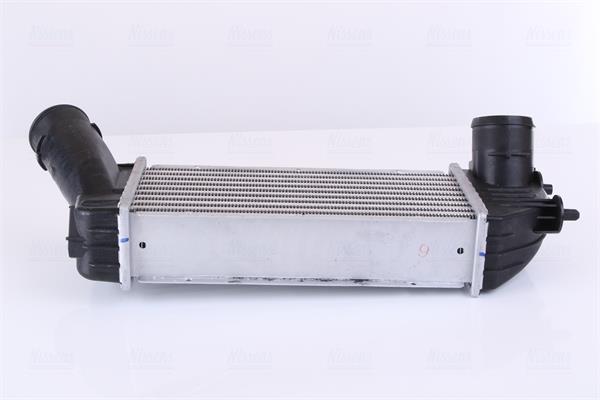 Intercooler, échangeur (Refroidisseur d'air) NISSENS ref. 96790