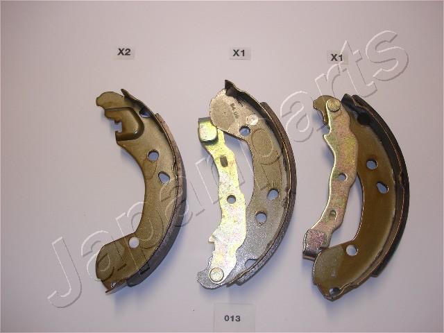 Jeu de 4 mâchoires de frein (Garniture de frein à tambour) JAPANPARTS ref. GF-013AF
