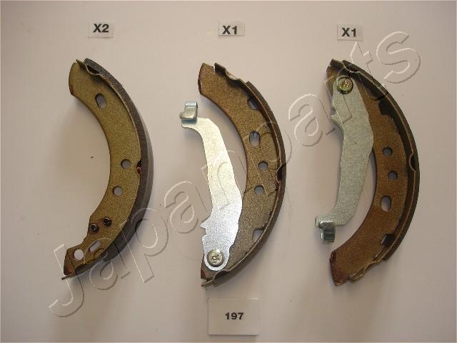 Jeu de 4 mâchoires de frein (Garniture de frein à tambour) JAPANPARTS ref. GF-197AF