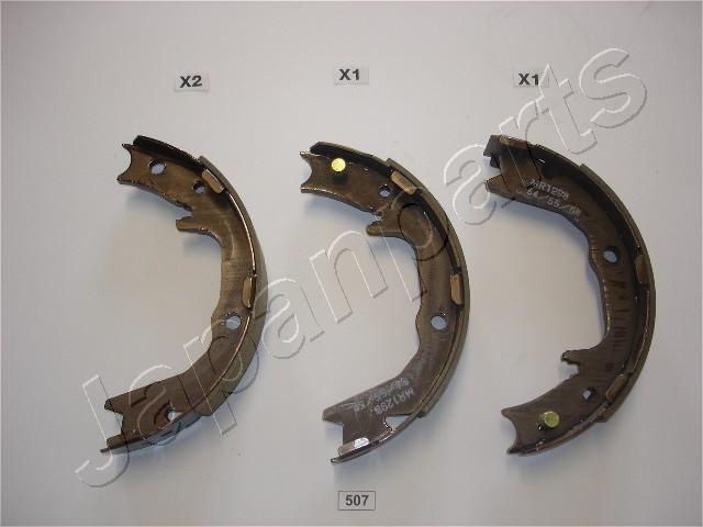 Jeu de 4 mâchoires de frein (Garniture de frein à tambour) JAPANPARTS ref. GF-507AF