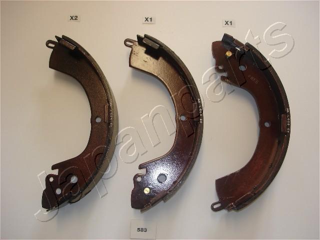 Jeu de 4 mâchoires de frein (Garniture de frein à tambour) JAPANPARTS ref. GF-583AF