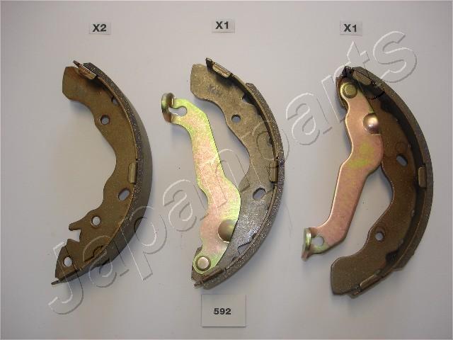 Jeu de 4 mâchoires de frein (Garniture de frein à tambour) JAPANPARTS ref. GF-592AF