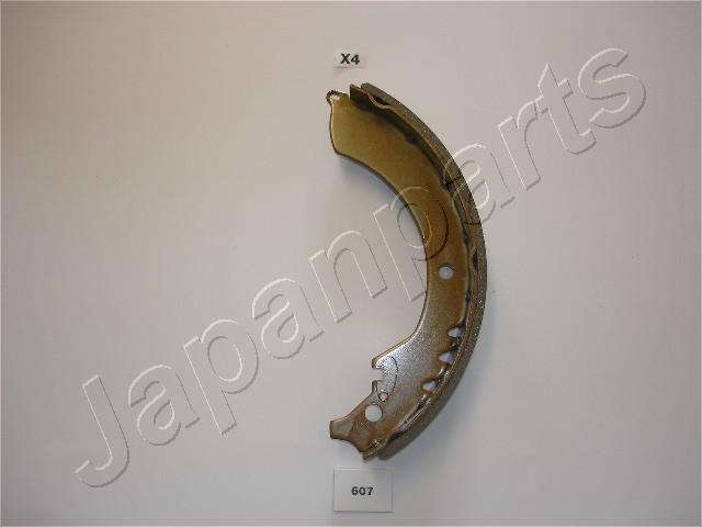 Jeu de 4 mâchoires de frein (Garniture de frein à tambour) JAPANPARTS ref. GF-607AF