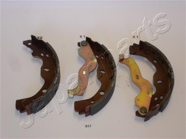 Jeu de 4 mâchoires de frein (Garniture de frein à tambour) JAPANPARTS ref. GF-817AF