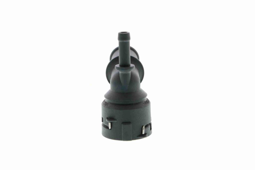 Bride de liquide de refroidissement VAICO V10-0743