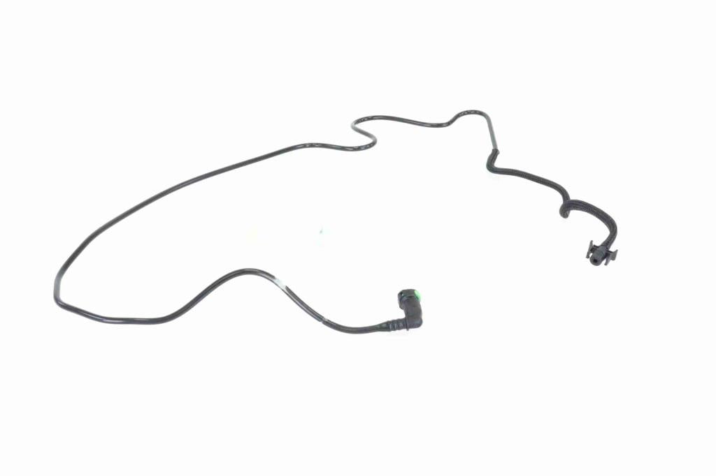 Tube d'écoulement du réservoir de liquide de refroidissement VAICO ref. V95-0677