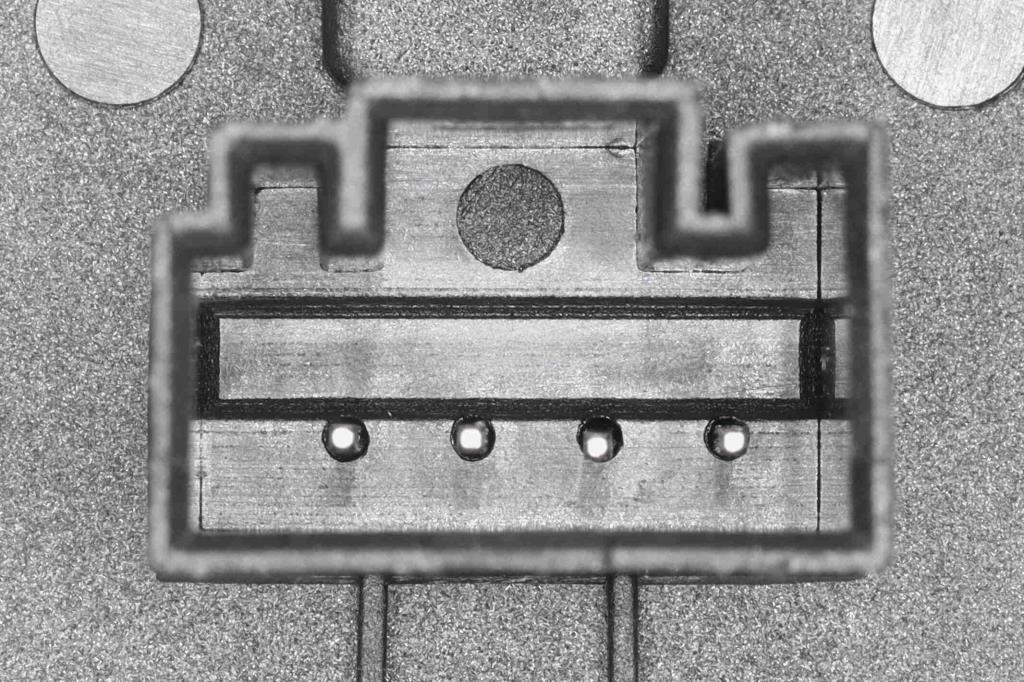 Interrupteur, lève-vitre (Bouton de lève-vitre) VEMO V10-73-0069