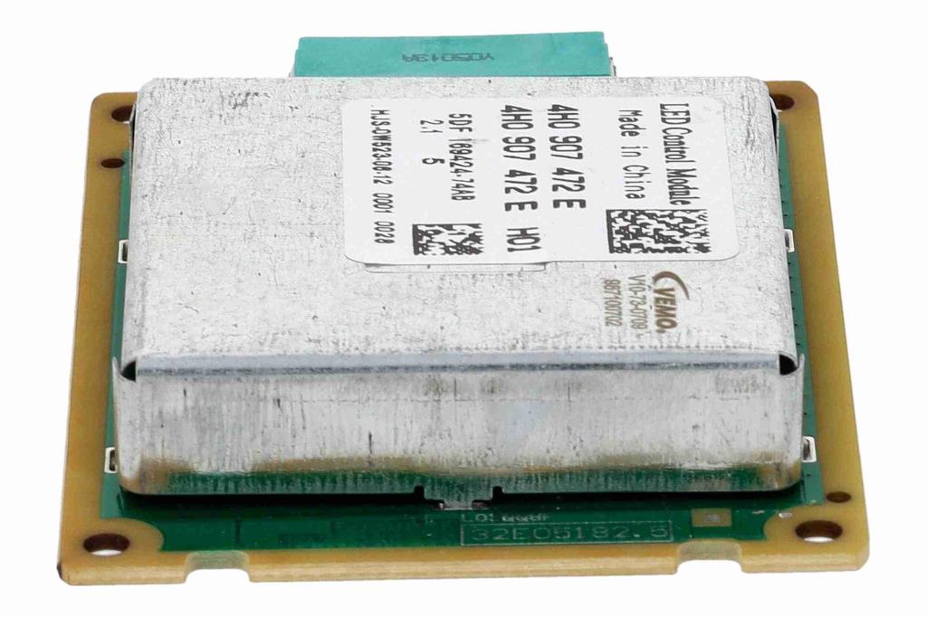 Appareil de commande, système d'éclairage VEMO ref. V10-73-0709