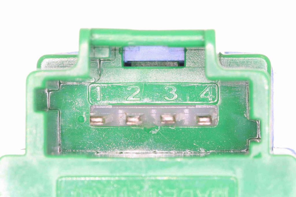 Interrupteur des feux de freins VEMO ref. V22-73-0035