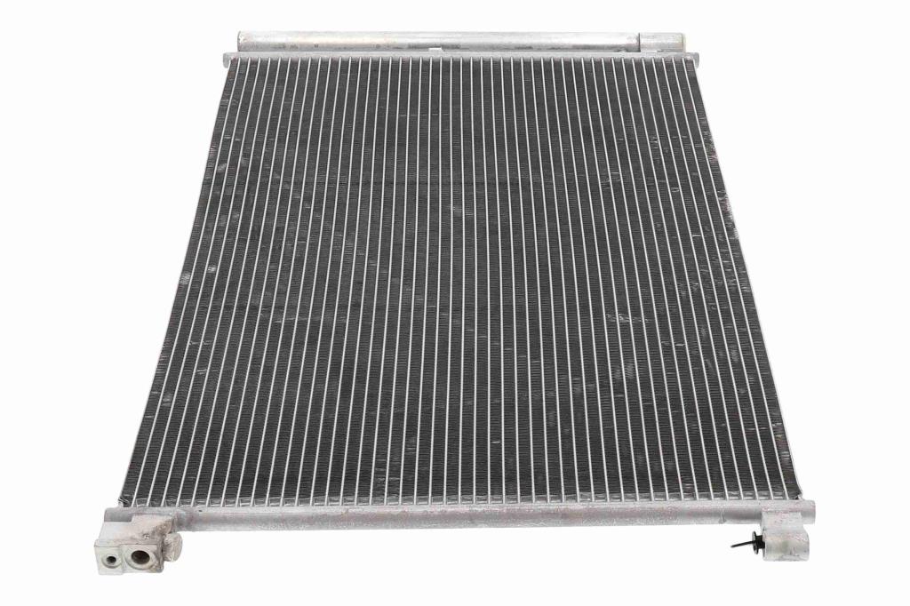 Condenseur, climatisation (Radiateur de climatisation) VEMO ref. V30-62-0002