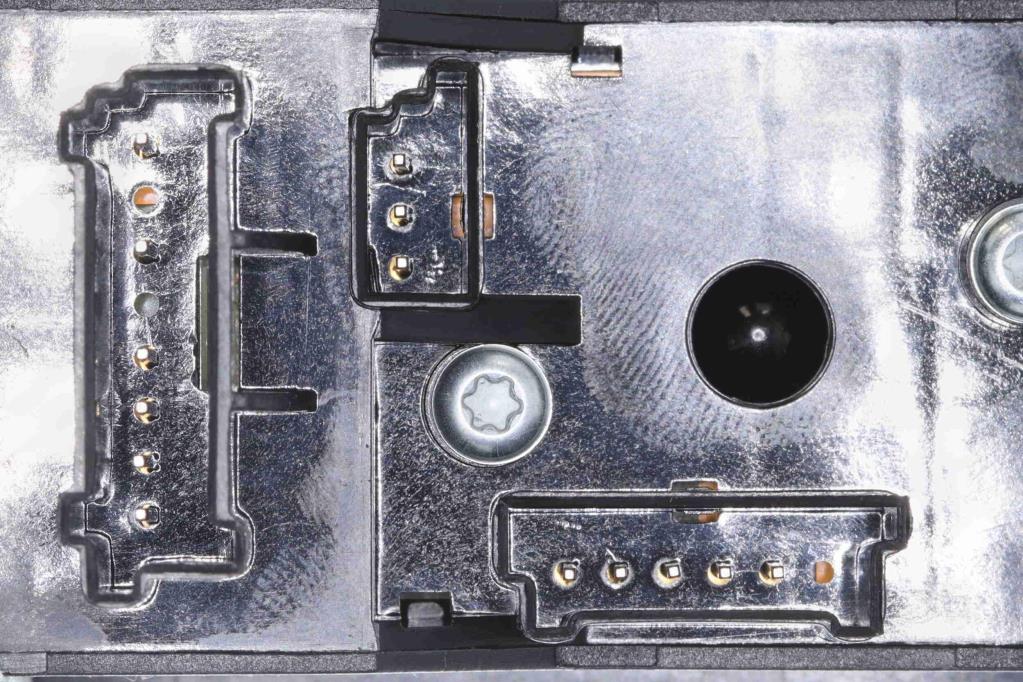 Interrupteur, lève-vitre (Bouton de lève-vitre) VEMO V30-73-0021