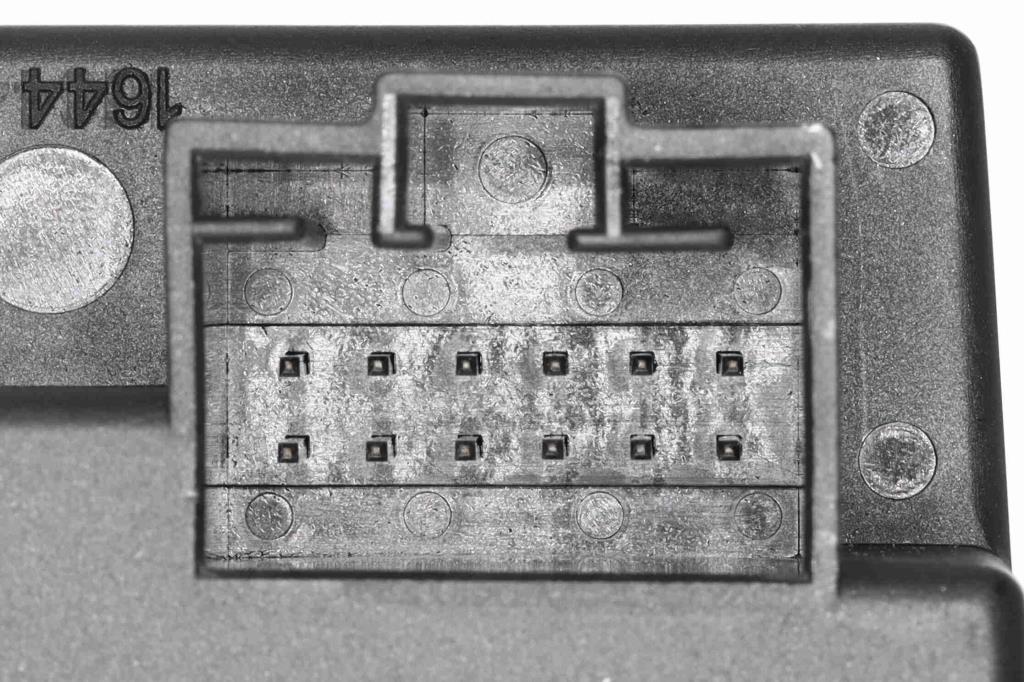 Unidad de control, bomba de combustible VEMO ref. V30-73-0052