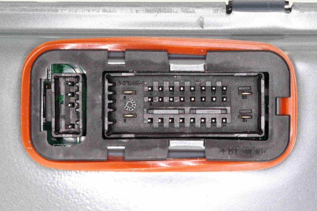Appareil de commande, système d'éclairage VEMO ref. V30-73-0295