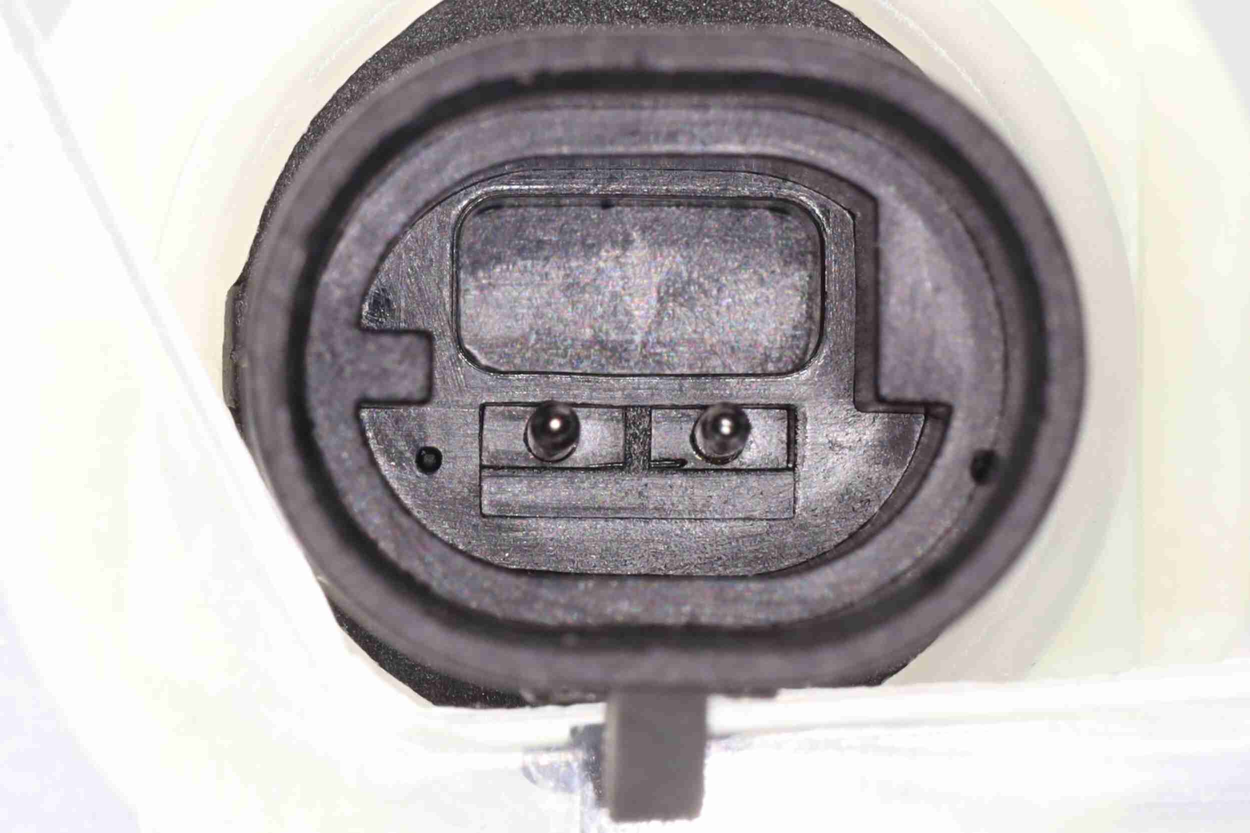 Sensor de velocidade do veículo (Sensor velocidade veículo) VEMO ref. V33-72-0180